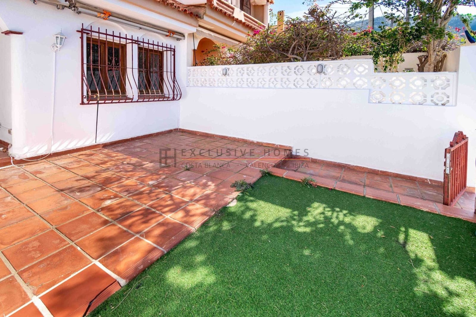 3 soveværelse Semi-Rækkehus til salg i Albir med swimmingpool - € 361.500 (Ref: 10113571)
