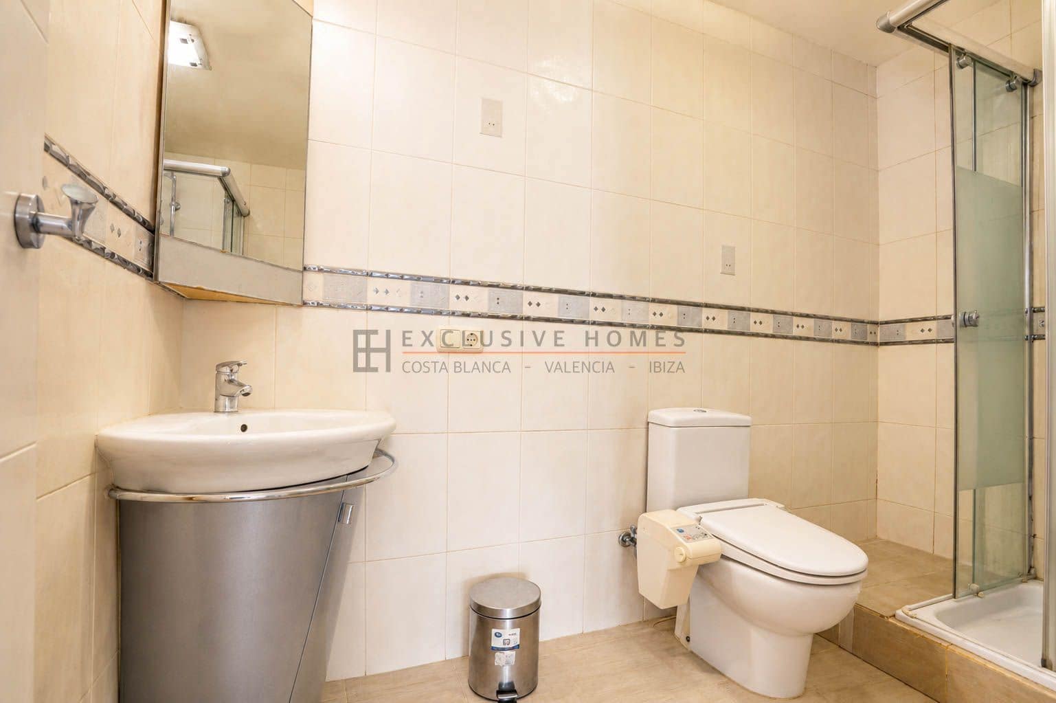 Chalet de 4 habitaciones en La Nucia en venta con piscina garaje - 549.000 € (Ref: 10113572)