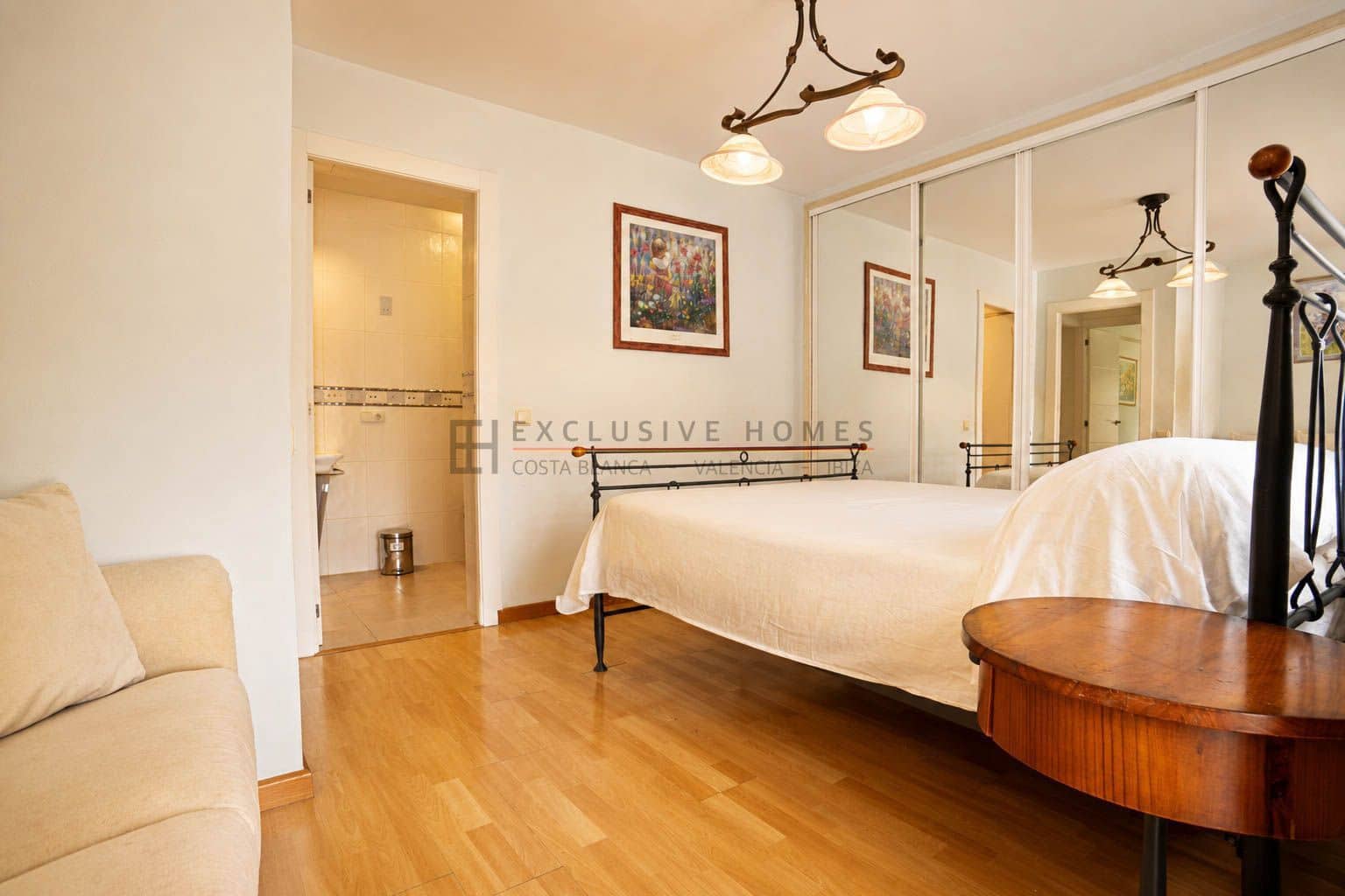 Chalet de 4 habitaciones en La Nucia en venta con piscina garaje - 549.000 € (Ref: 10113572)