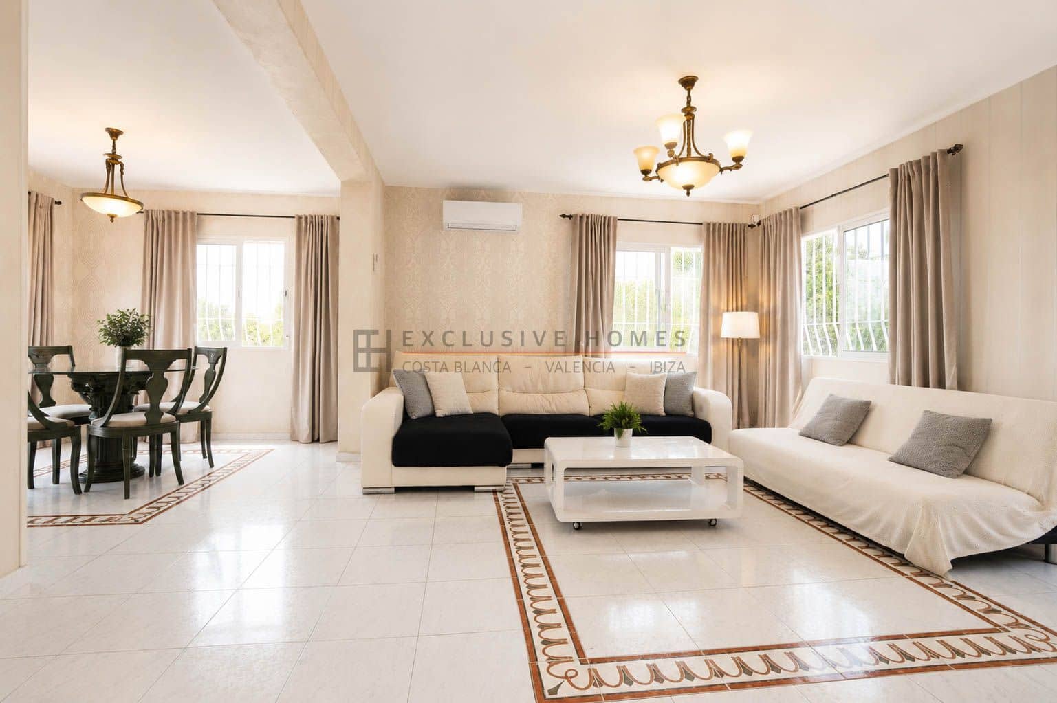 Chalet de 4 habitaciones en La Nucia en venta con piscina garaje - 549.000 € (Ref: 10113572)