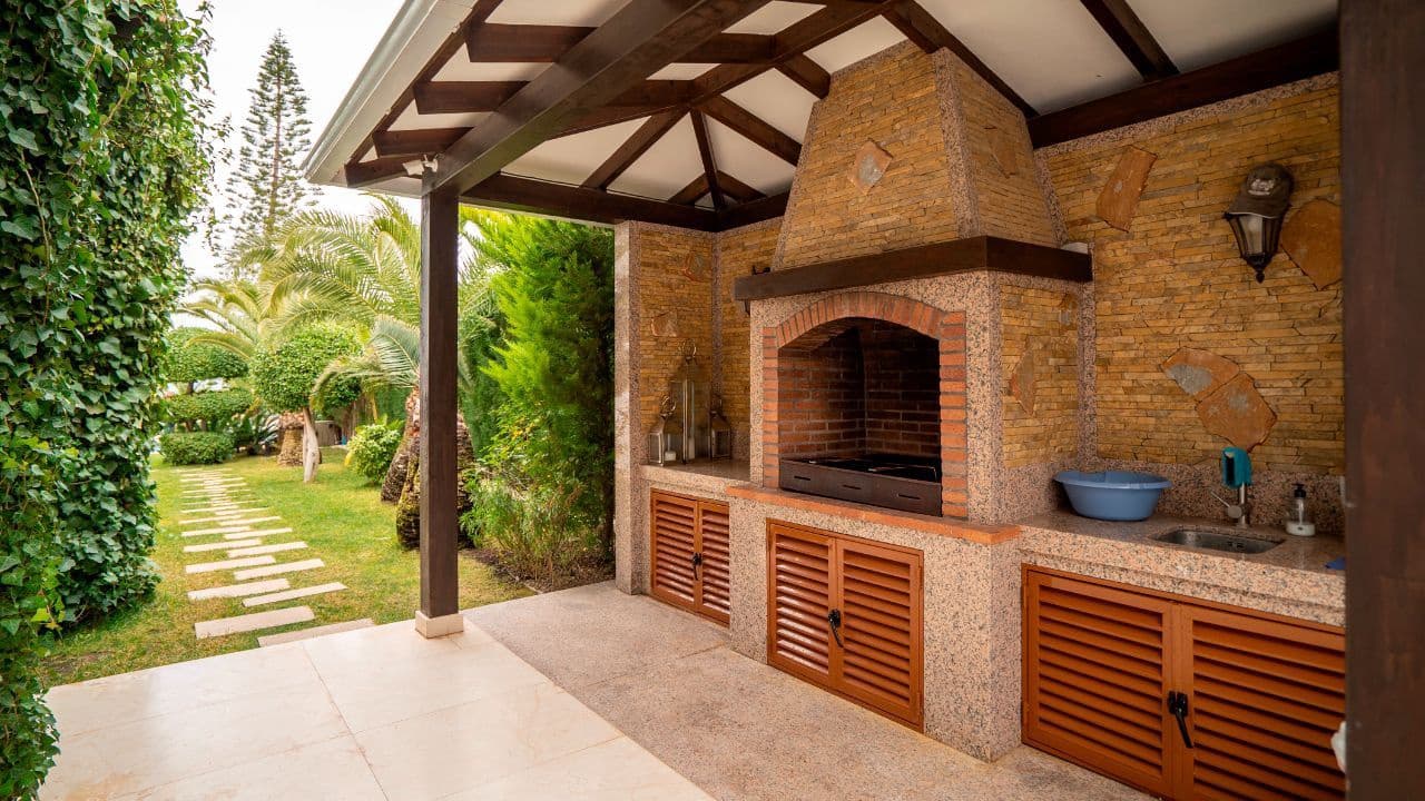 6 Zimmer Villa zu verkaufen in Albir mit Pool Garage - 6.500.000 € (Ref: 6797191)
