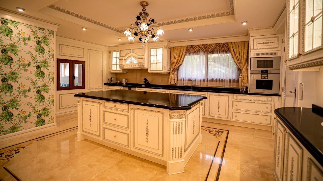 6 Zimmer Villa zu verkaufen in Albir mit Pool Garage - 6.500.000 € (Ref: 6797191)