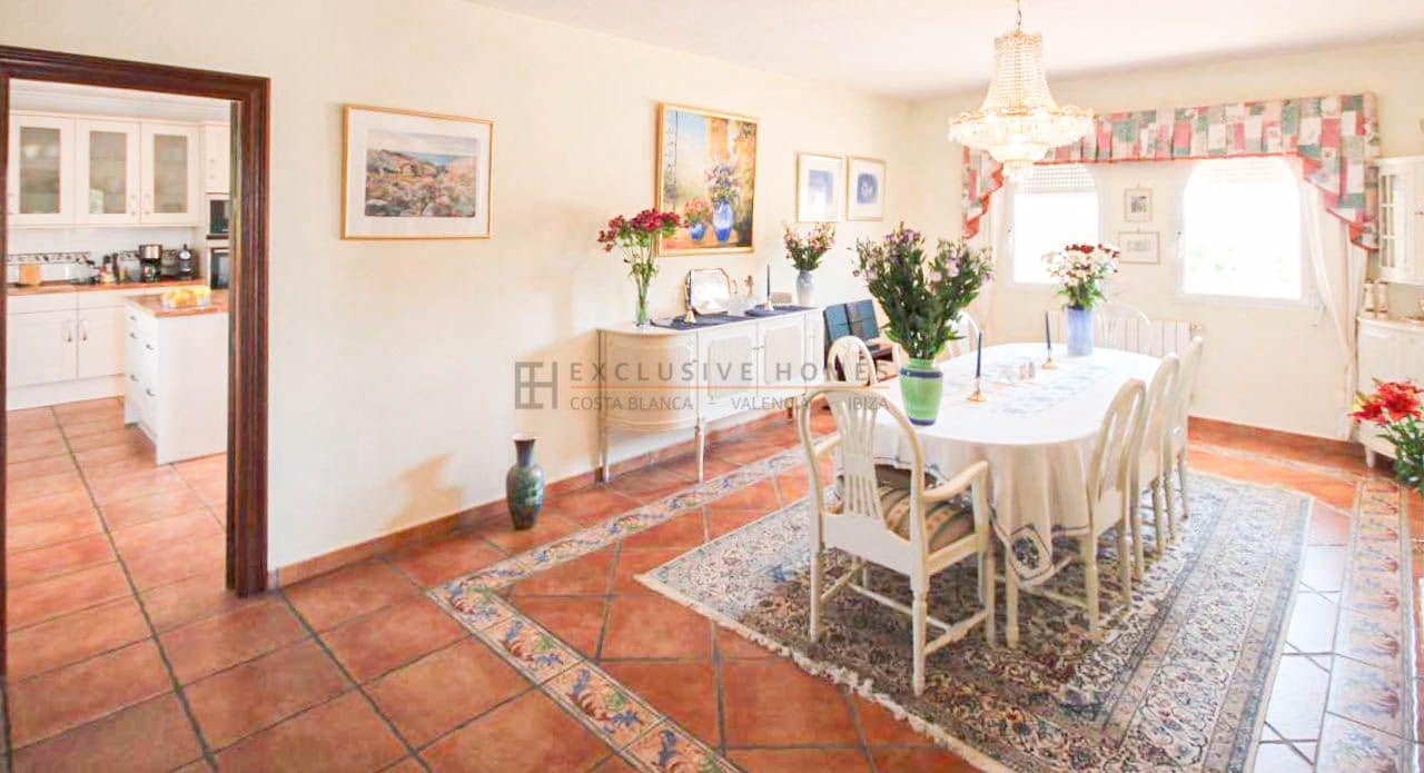 8 soverom Villa til salgs i Alfaz del Pi / L'Alfas del Pi med svømmebasseng garasje - € 1 750 000 (Ref: 6976435)