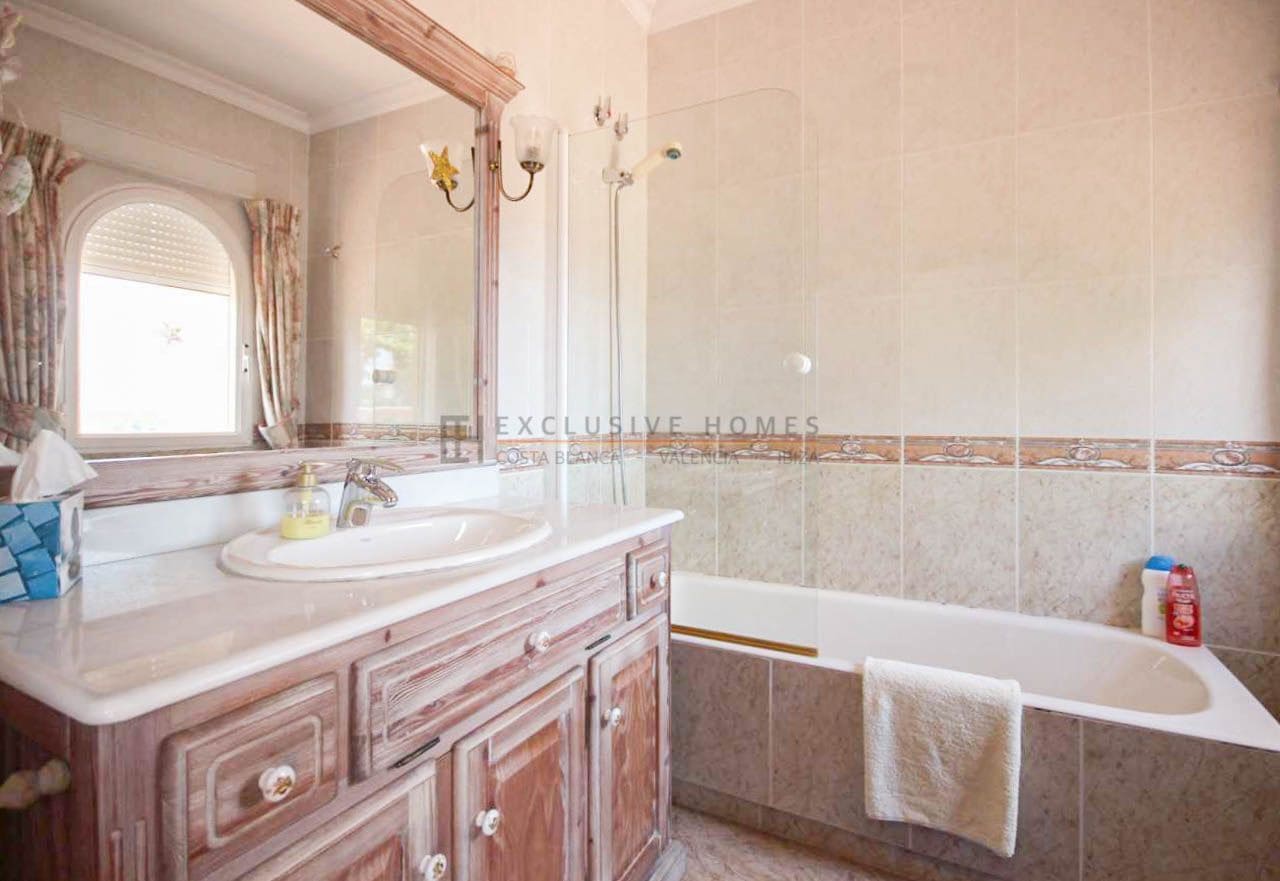 8 soverom Villa til salgs i Alfaz del Pi / L'Alfas del Pi med svømmebasseng garasje - € 1 750 000 (Ref: 6976435)
