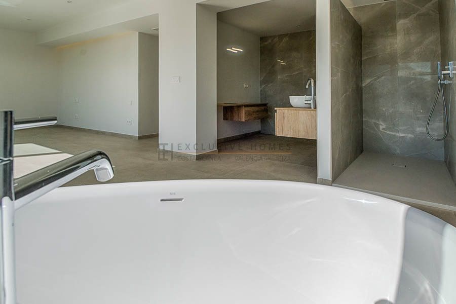 4 Zimmer Villa zu verkaufen in Alfaz del Pi / L'Alfas del Pi mit Pool Garage - 2.250.000 € (Ref: 8567466)
