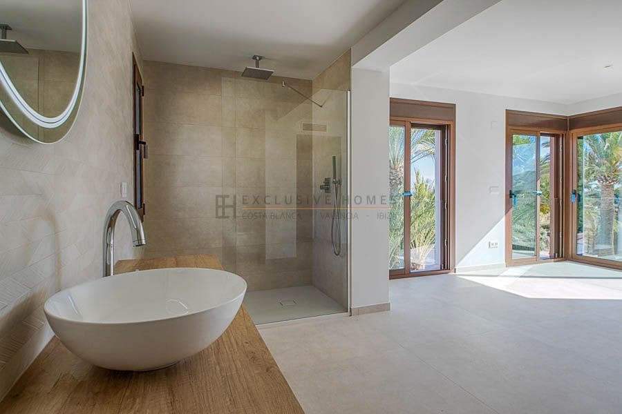 4 Zimmer Villa zu verkaufen in Alfaz del Pi / L'Alfas del Pi mit Pool Garage - 2.250.000 € (Ref: 8567466)