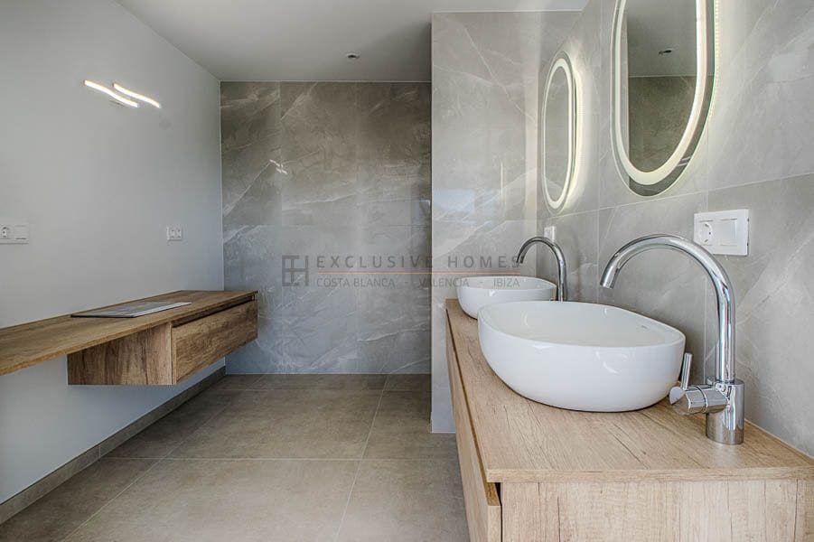 4 Zimmer Villa zu verkaufen in Alfaz del Pi / L'Alfas del Pi mit Pool Garage - 2.250.000 € (Ref: 8567466)