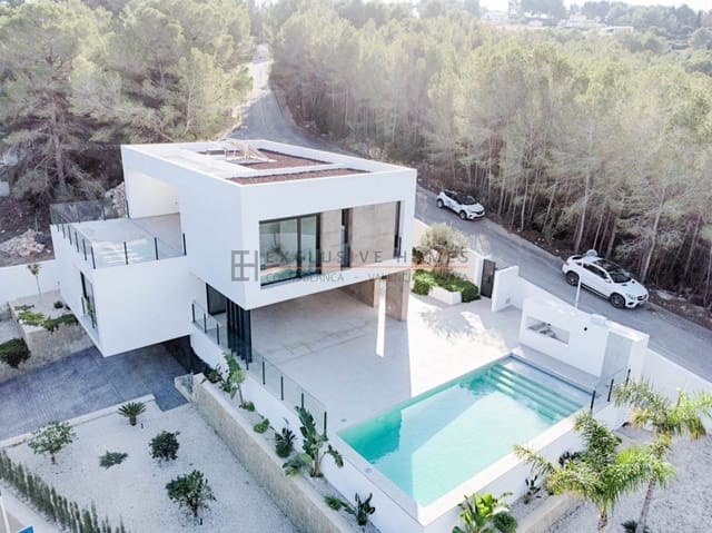 4 soveværelse Villa til salg i Moraira, Teulada-Moraira med swimmingpool garage - € 1.499.000 (Ref: 8572184)
