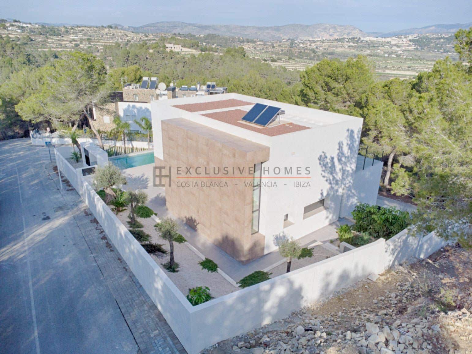 4 bedroom Villa for sale in Moraira with pool garage - € 1,499,000 (Ref: 8572184)
