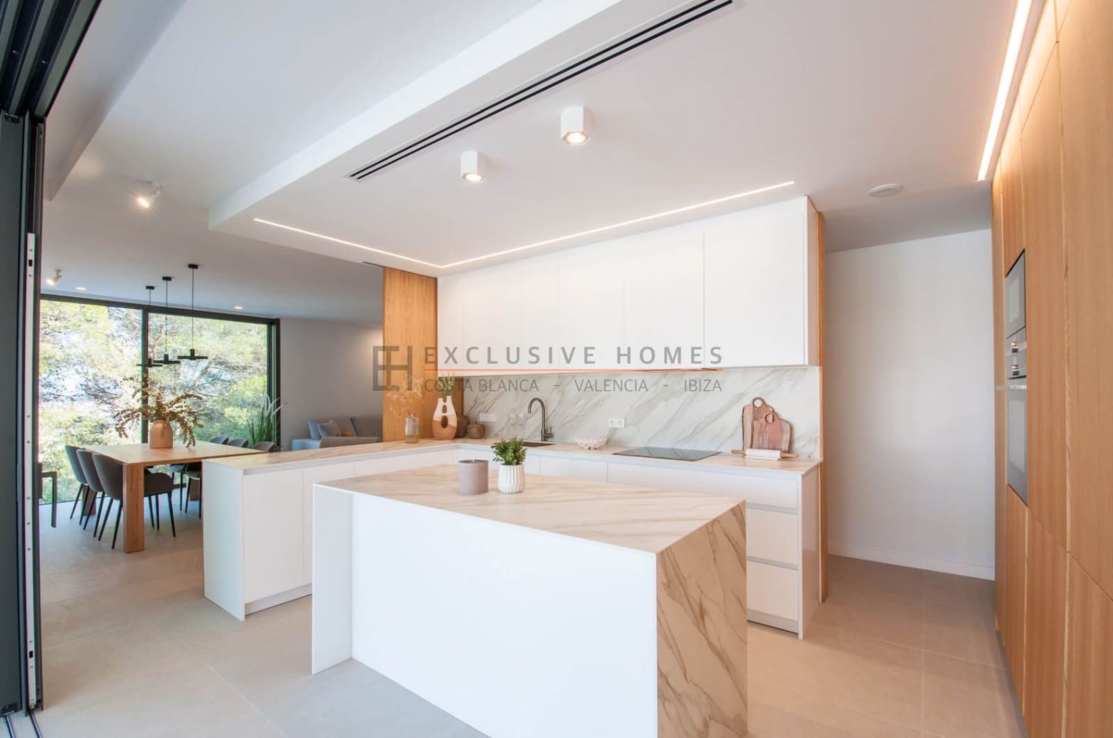 4 bedroom Villa for sale in Moraira with pool garage - € 1,499,000 (Ref: 8572184)