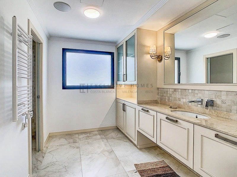 4 slaapkamer Villa te koop in Cumbre del Sol met zwembad garage - € 1.148.000 (Ref: 8614866)