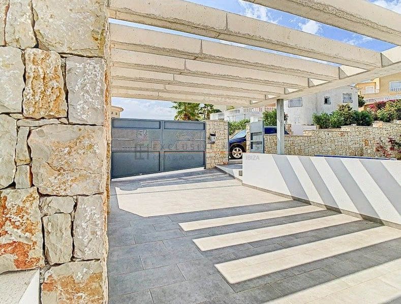4 slaapkamer Villa te koop in Cumbre del Sol met zwembad garage - € 1.148.000 (Ref: 8614866)