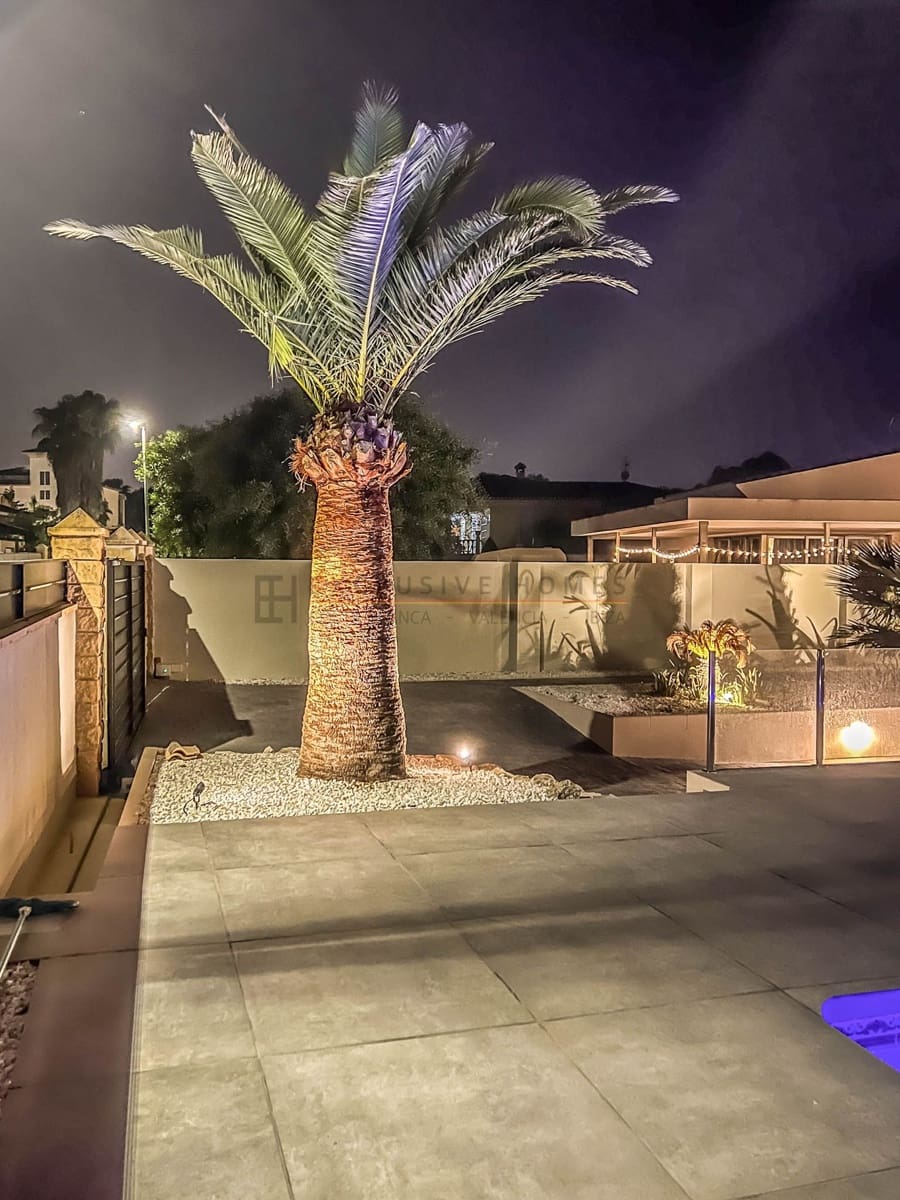 4 bedroom Villa for sale in Alfaz del Pi / L'Alfas del Pi with pool garage - € 1,195,000 (Ref: 8626490)
