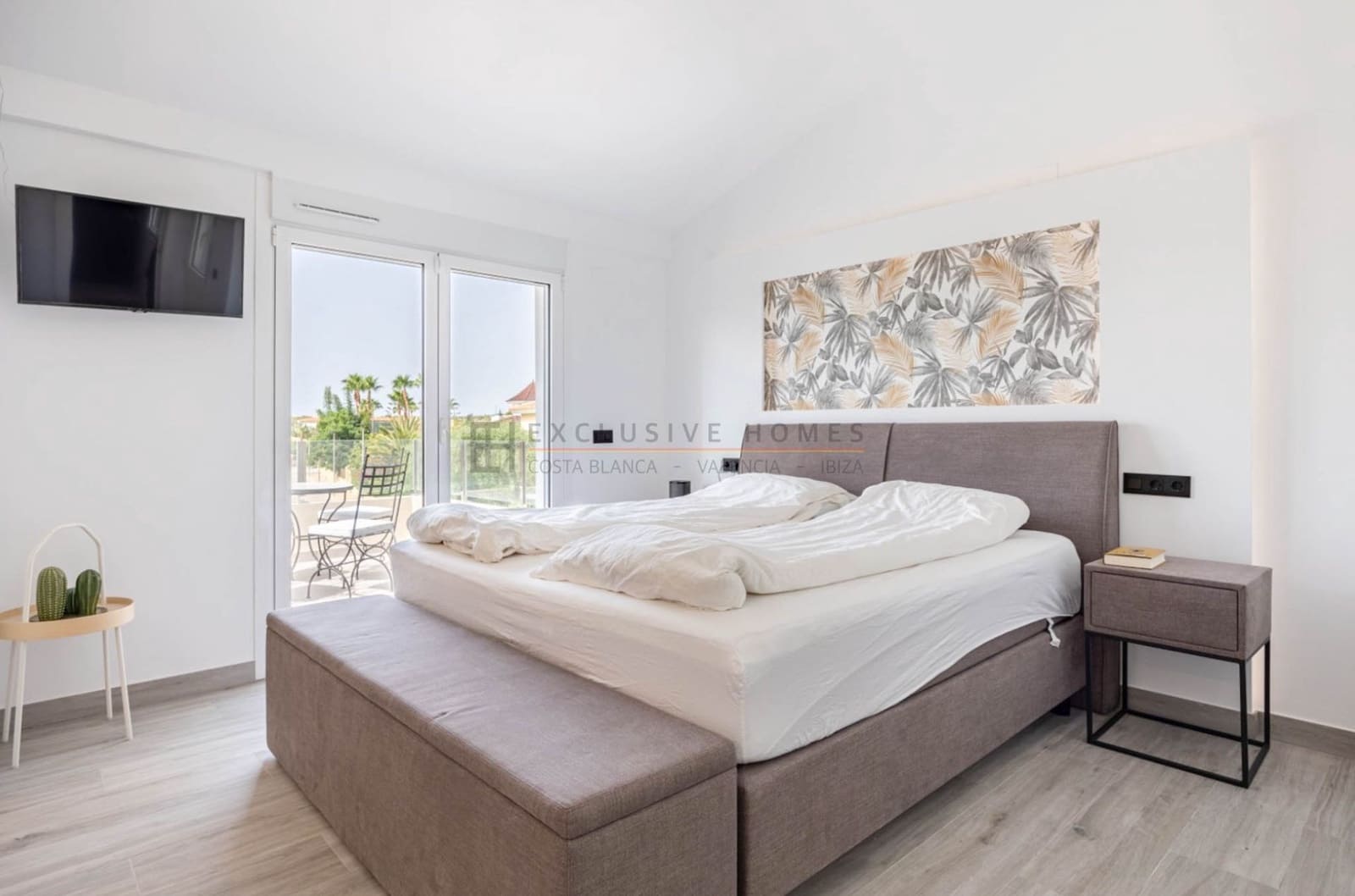 4 bedroom Villa for sale in Alfaz del Pi / L'Alfas del Pi with pool garage - € 1,195,000 (Ref: 8626490)