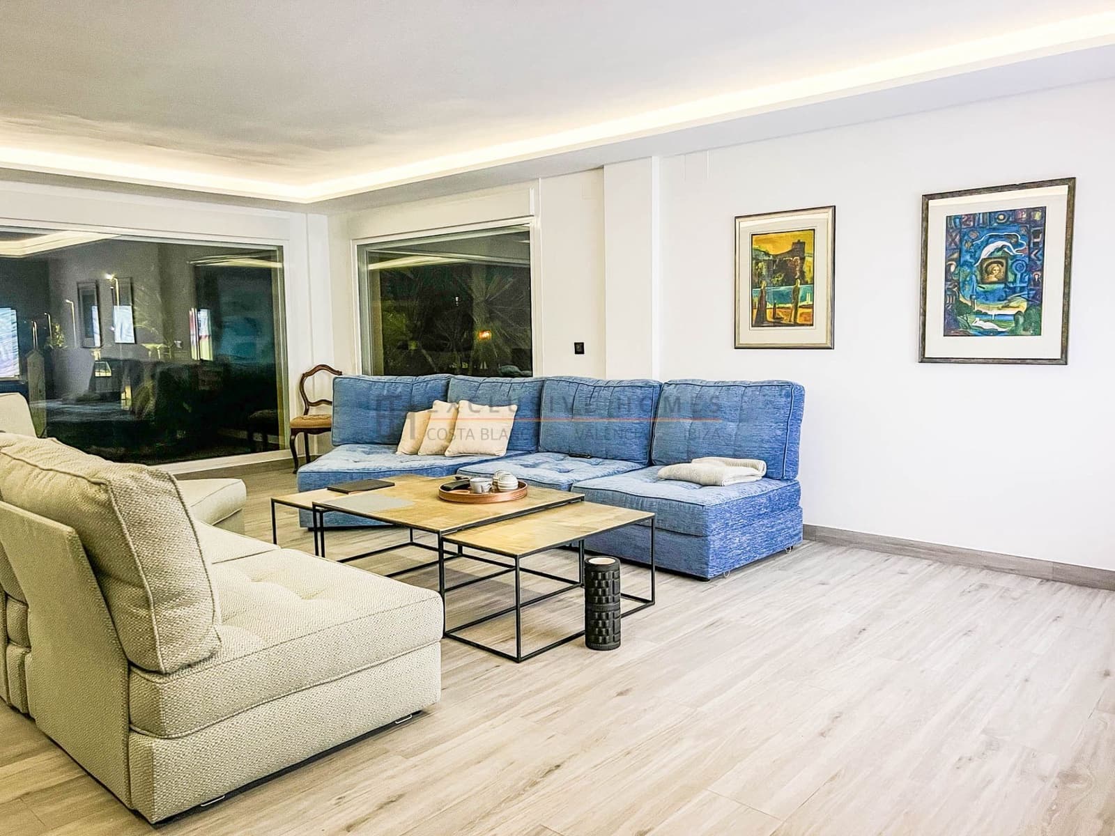 4 bedroom Villa for sale in Alfaz del Pi / L'Alfas del Pi with pool garage - € 1,195,000 (Ref: 8626490)