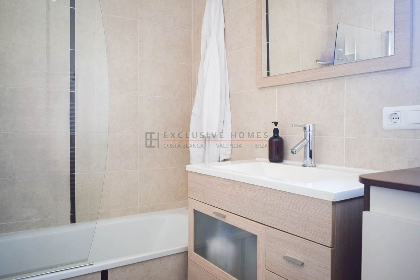 4 chambre Villa/Maison Semi-Mitoyenne à vendre à Alfaz del Pi / L'Alfas del Pi avec piscine garage - 599 000 € (Ref: 8665124)