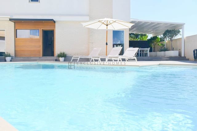 4 soverom Kjedet enebolig til salgs i Alfaz del Pi / L'Alfàs del Pi med svømmebasseng garasje - € 599 000 (Ref: 8665124)