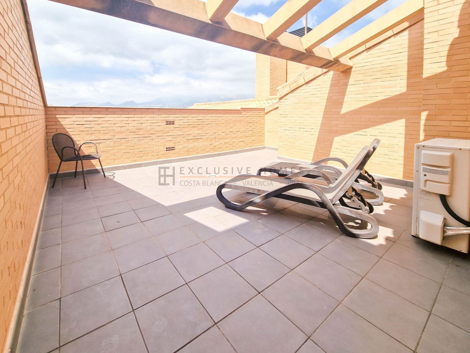 1 slaapkamer Penthouse te koop in Albir met zwembad garage - € 426.000 (Ref: 8757316)