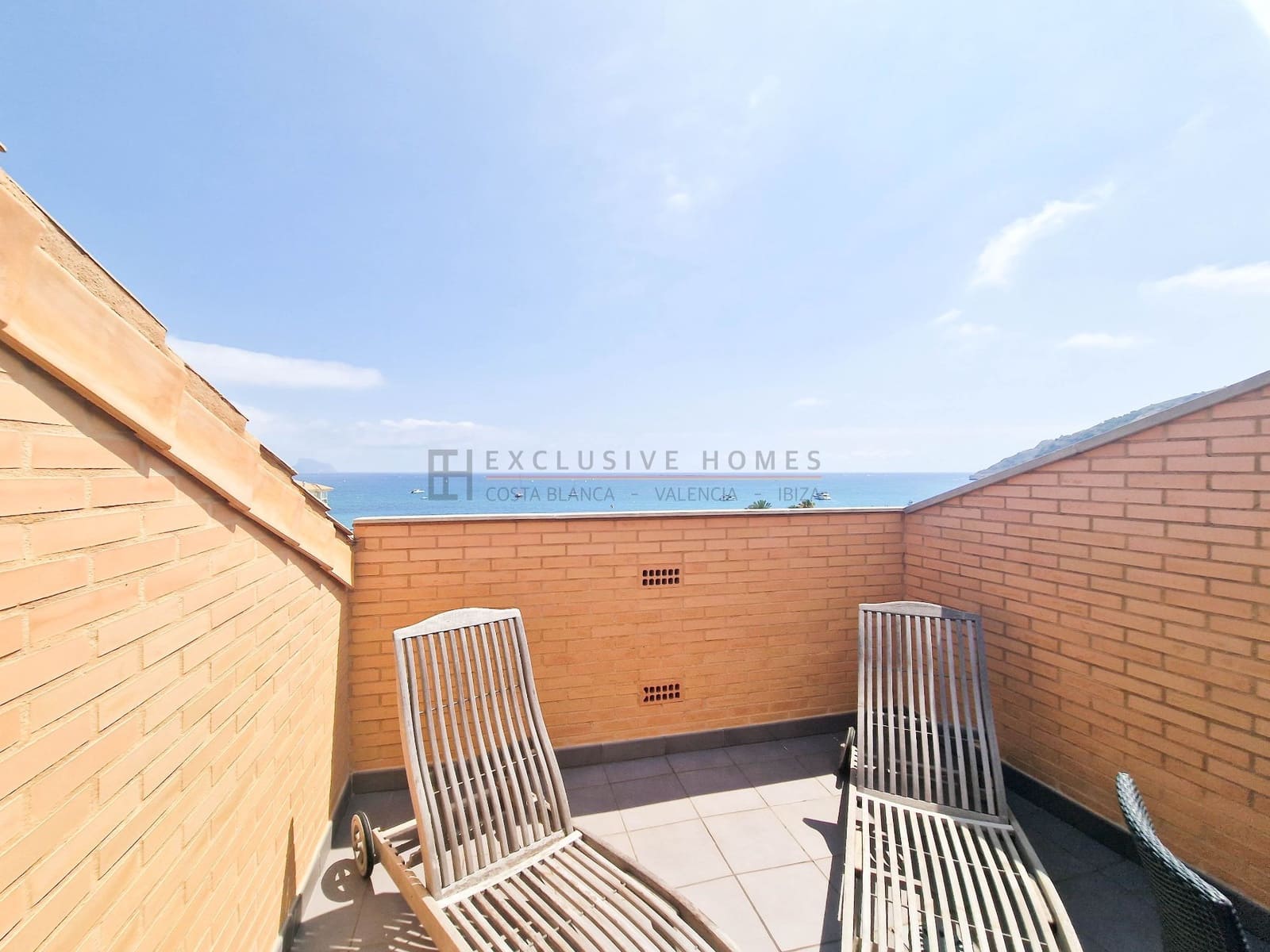 2 sypialnia Penthouse na sprzedaż w Albir z basenem garażem - 649 000 € (Ref: 8757317)
