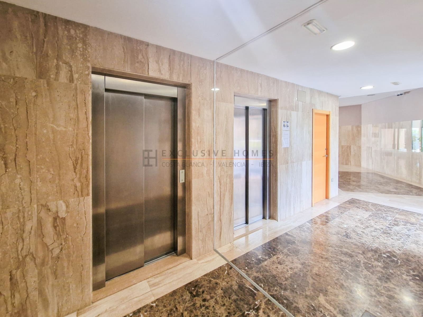 2 sypialnia Penthouse na sprzedaż w Albir z basenem garażem - 649 000 € (Ref: 8757317)