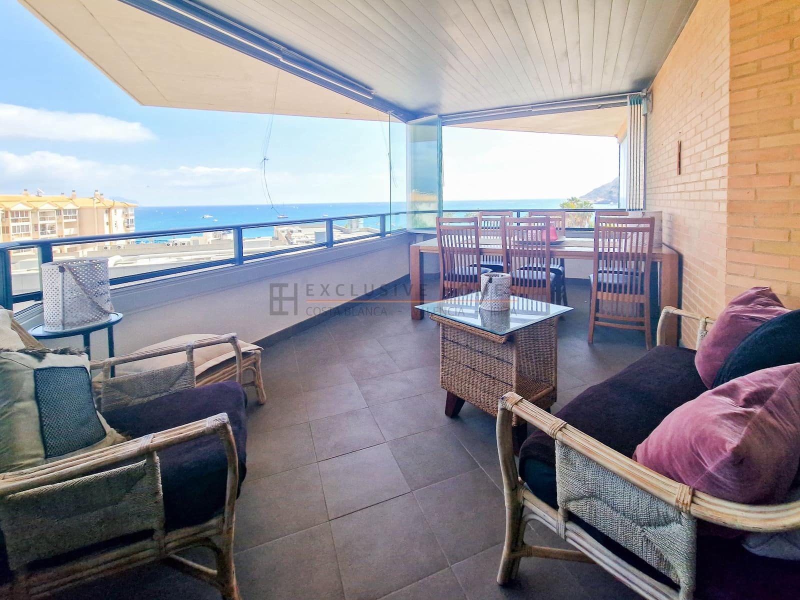 2 sypialnia Penthouse na sprzedaż w Albir z basenem garażem - 649 000 € (Ref: 8757317)