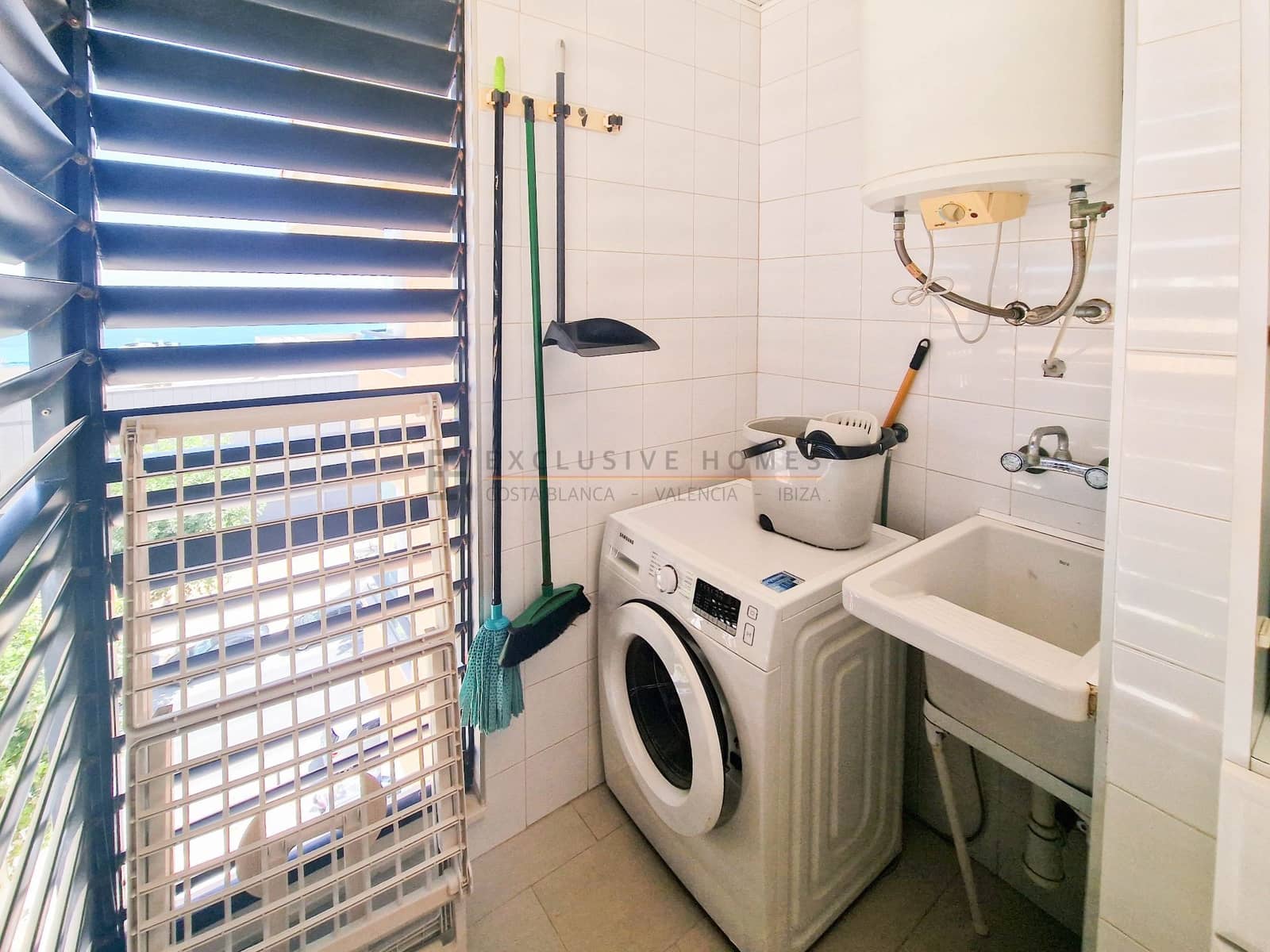 2 sypialnia Penthouse na sprzedaż w Albir z basenem garażem - 649 000 € (Ref: 8757317)