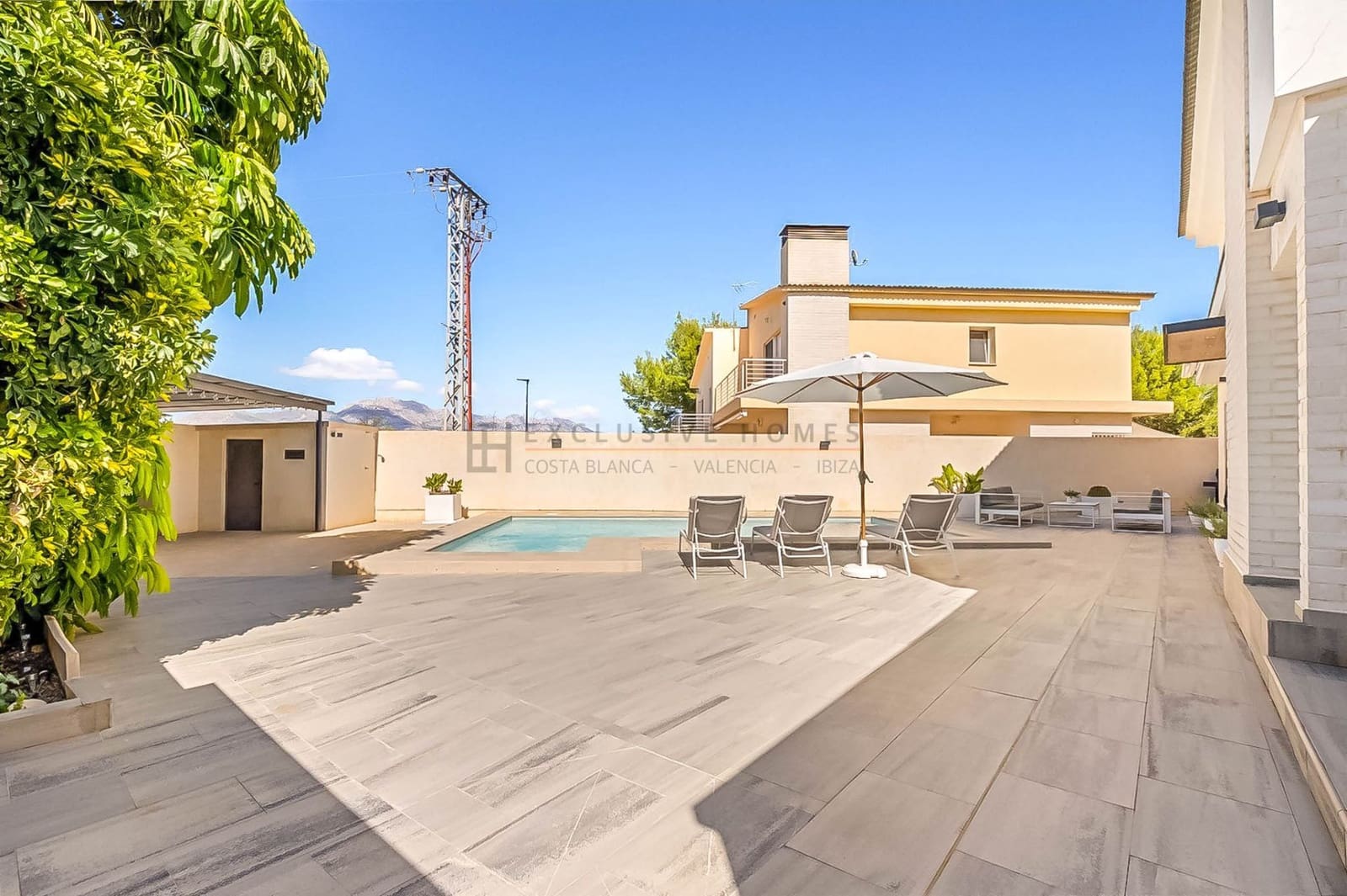 3 soveværelse Semi-Rækkehus til salg i Alfaz del Pi / L'Alfas del Pi med swimmingpool garage - € 585.000 (Ref: 8801369)