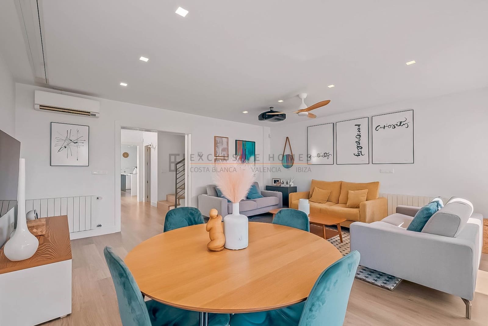 3 soveværelse Semi-Rækkehus til salg i Alfaz del Pi / L'Alfas del Pi med swimmingpool garage - € 585.000 (Ref: 8801369)