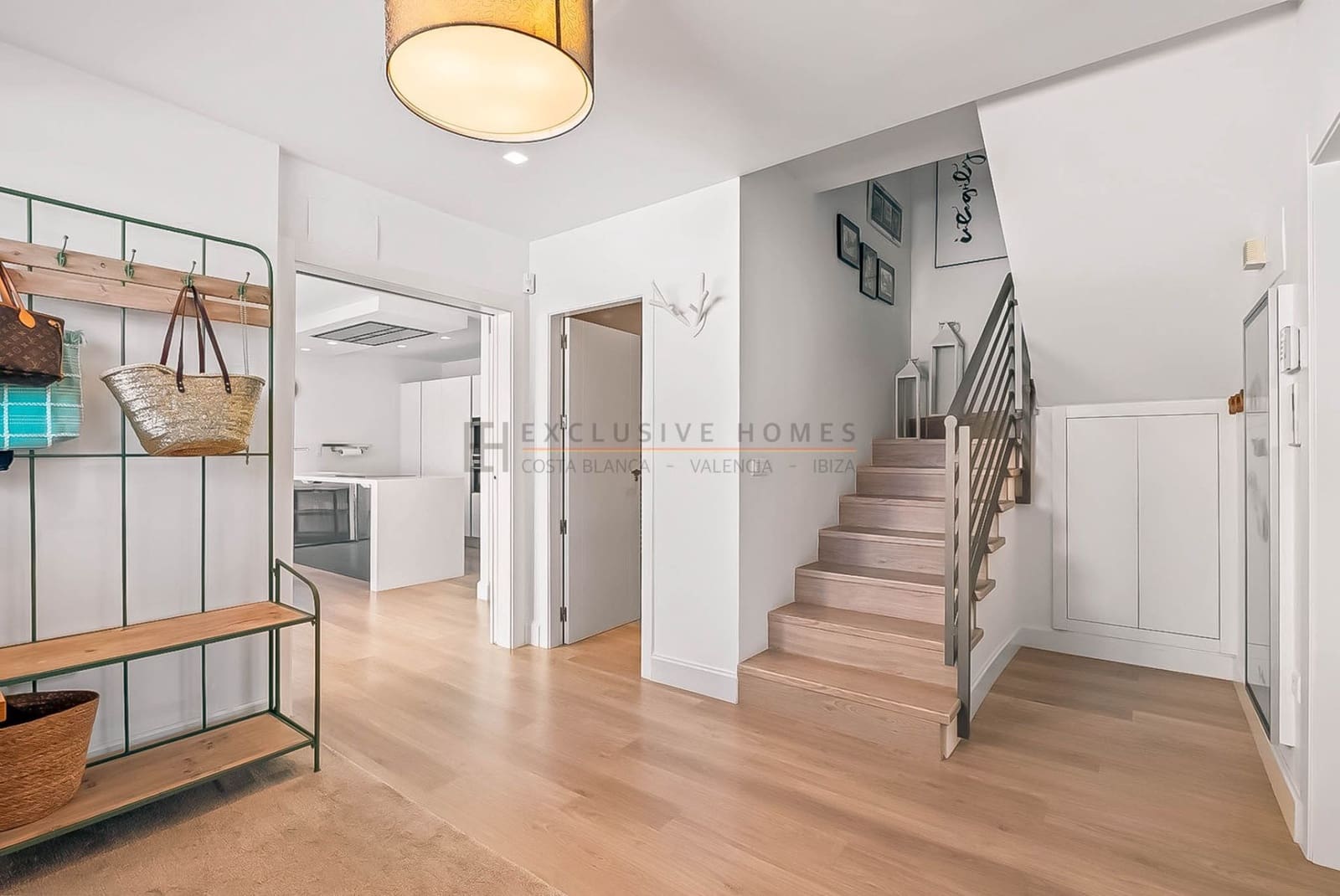 3 soveværelse Semi-Rækkehus til salg i Alfaz del Pi / L'Alfas del Pi med swimmingpool garage - € 585.000 (Ref: 8801369)