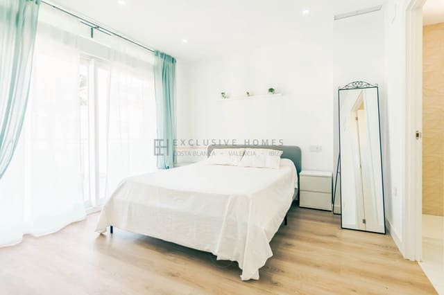 4 soveværelse Villa til salg i La Nucia med swimmingpool garage - € 580.000 (Ref: 8805646)