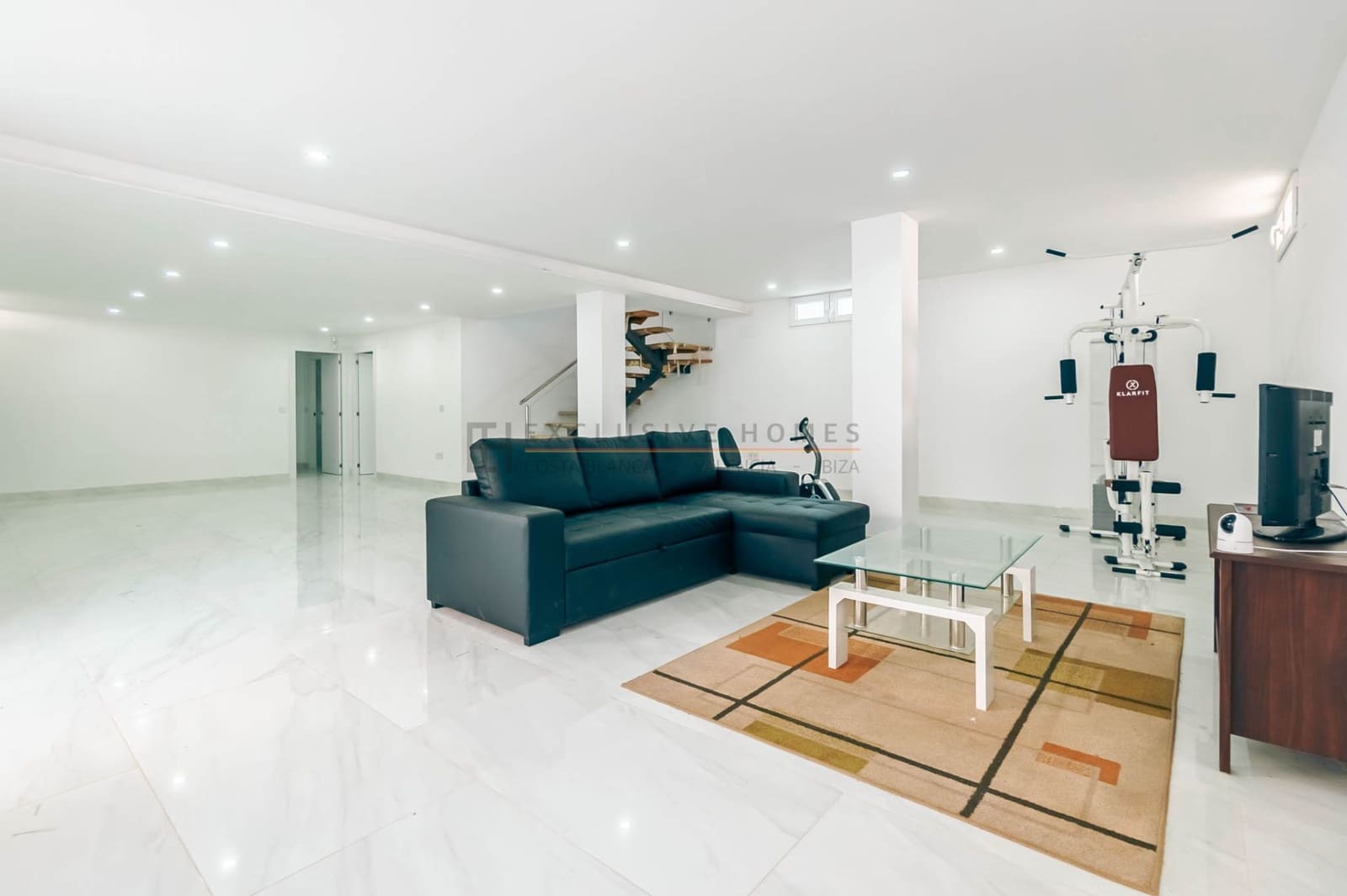 4 bedroom Villa for sale in La Nucia with pool garage - € 580,000 (Ref: 8805646)