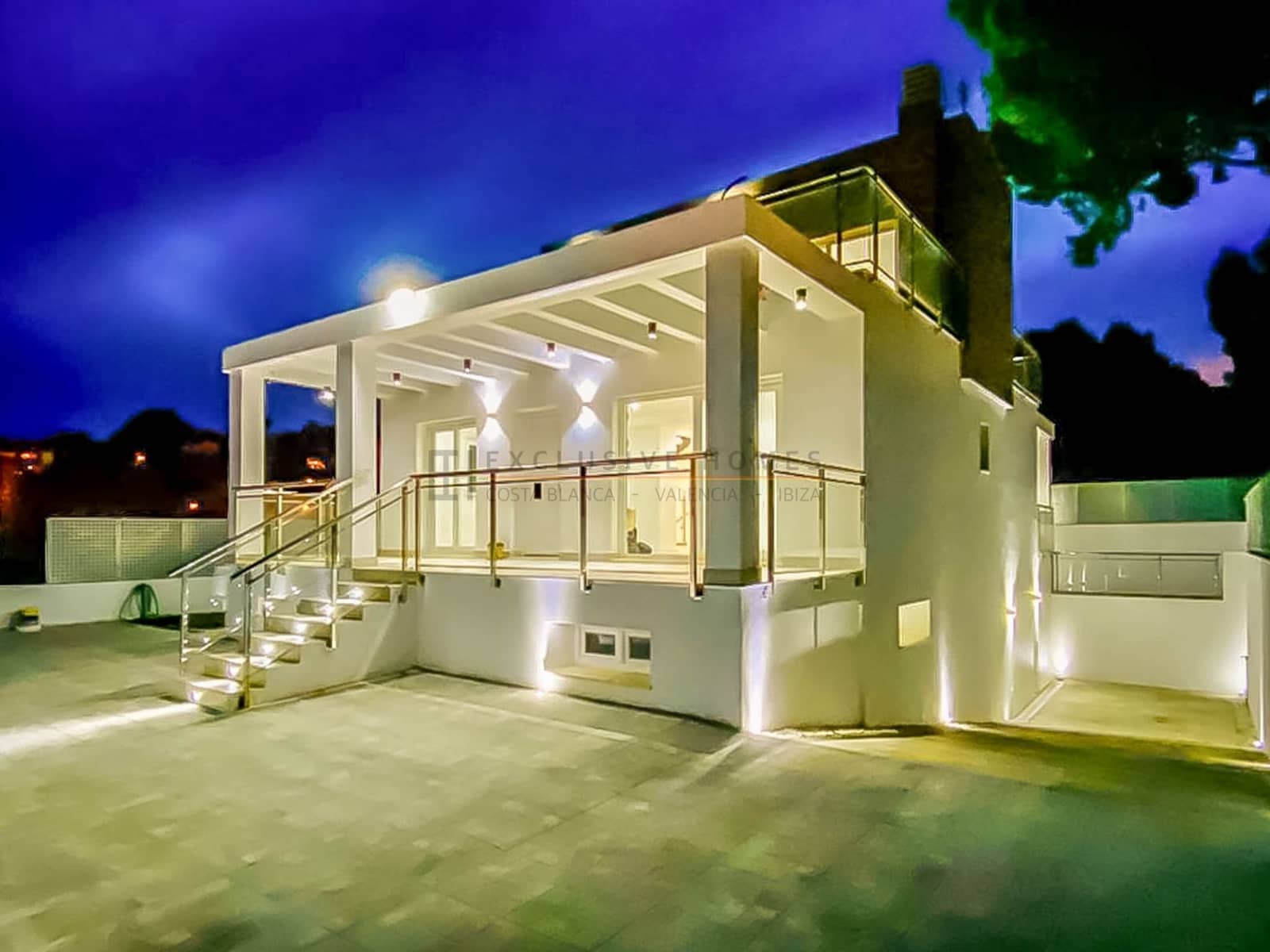 4 bedroom Villa for sale in La Nucia with pool garage - € 580,000 (Ref: 8805646)