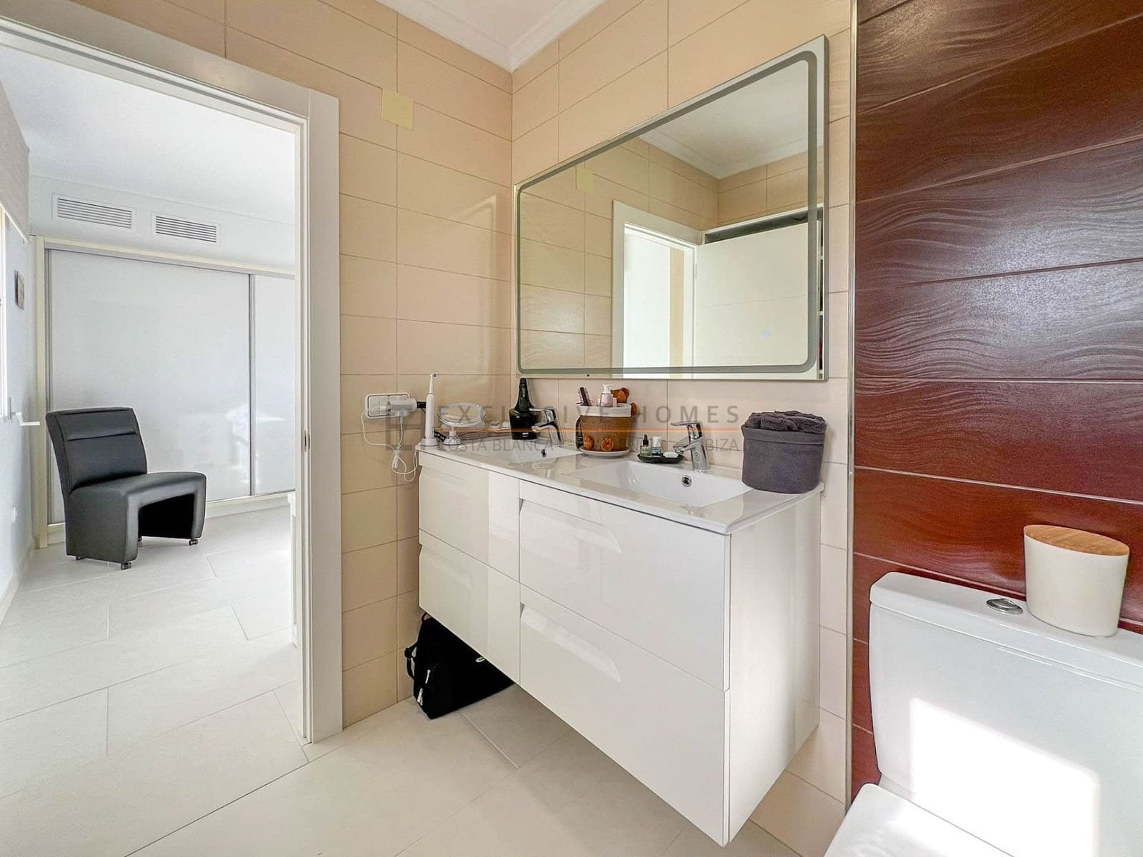 Chalet de 4 habitaciones en Polop en venta con piscina garaje - 749.000 € (Ref: 8887546)