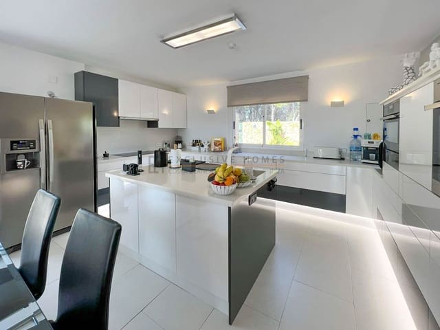 4 soverom Villa til salgs i Polop med svømmebasseng garasje - € 749 000 (Ref: 8887546)