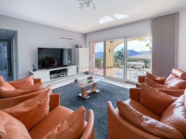4 soverom Villa til salgs i Polop med svømmebasseng garasje - € 749 000 (Ref: 8887546)