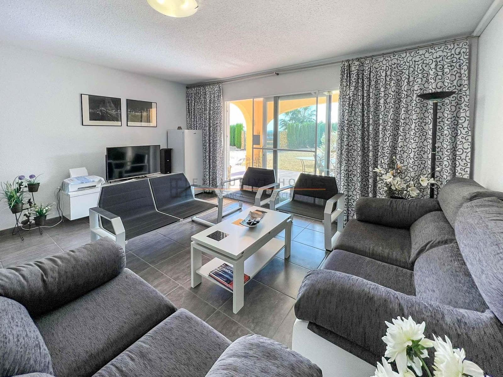 Chalet de 4 habitaciones en Polop en venta con piscina garaje - 749.000 € (Ref: 8887546)