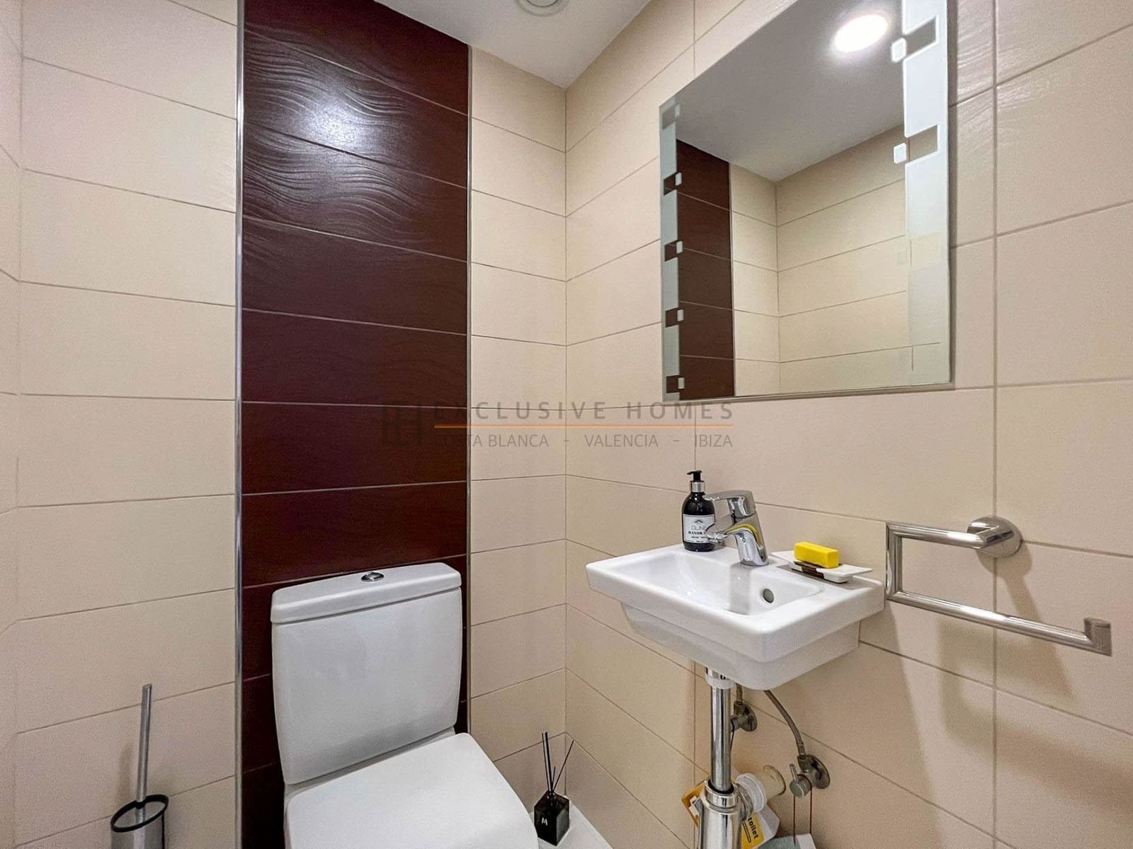 Chalet de 4 habitaciones en Polop en venta con piscina garaje - 749.000 € (Ref: 8887546)