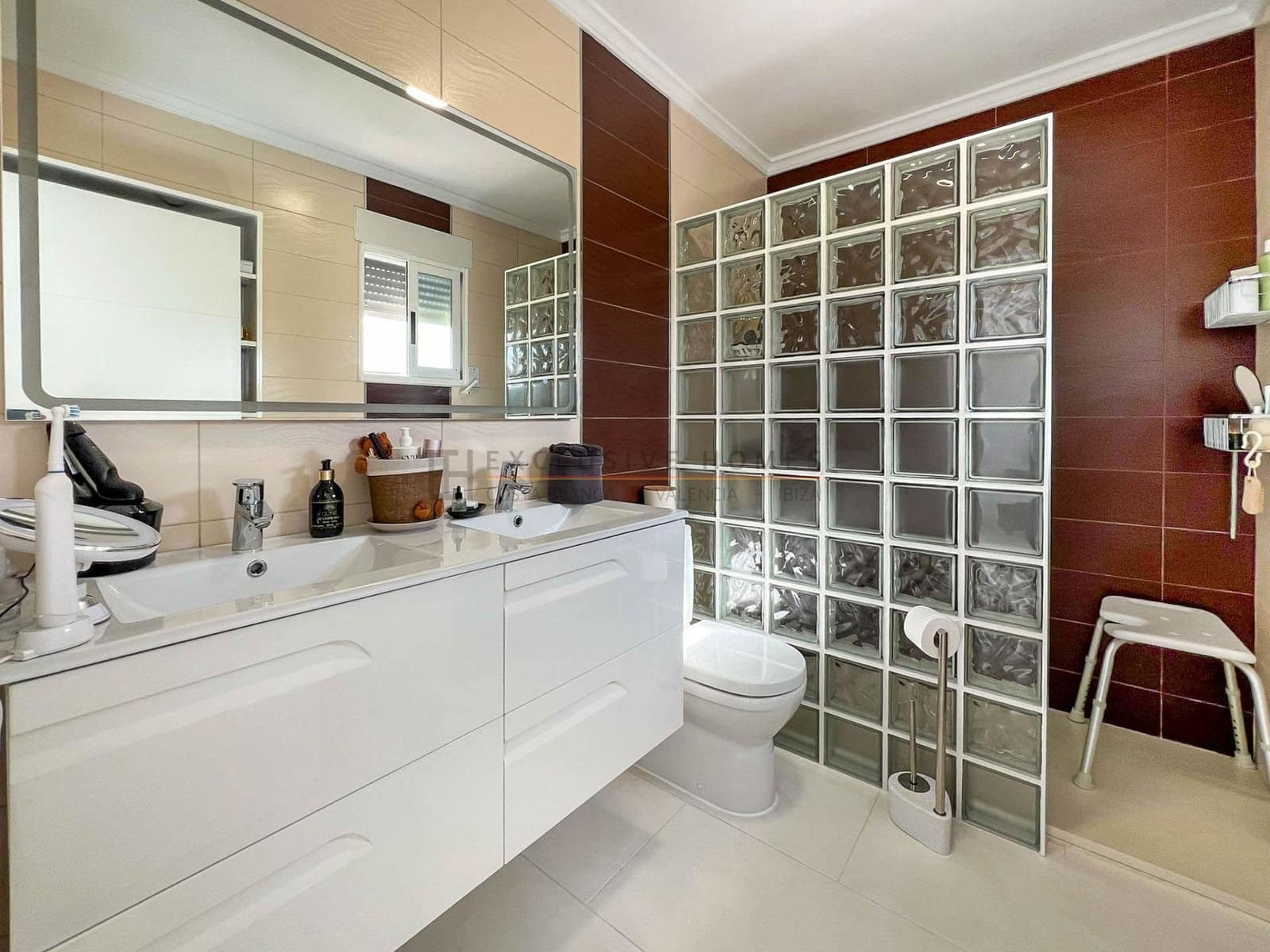 Chalet de 4 habitaciones en Polop en venta con piscina garaje - 749.000 € (Ref: 8887546)