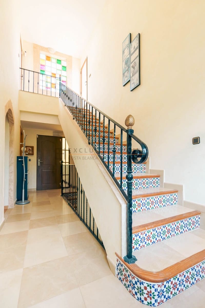 4 bedroom Villa for sale in Altea la Vella with pool garage - € 632,000 (Ref: 8905058)
