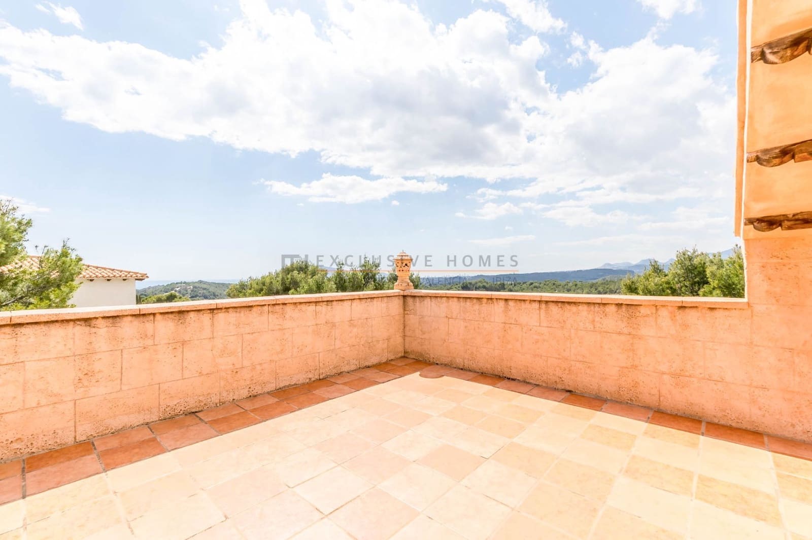4 bedroom Villa for sale in Altea la Vella with pool garage - € 632,000 (Ref: 8905058)