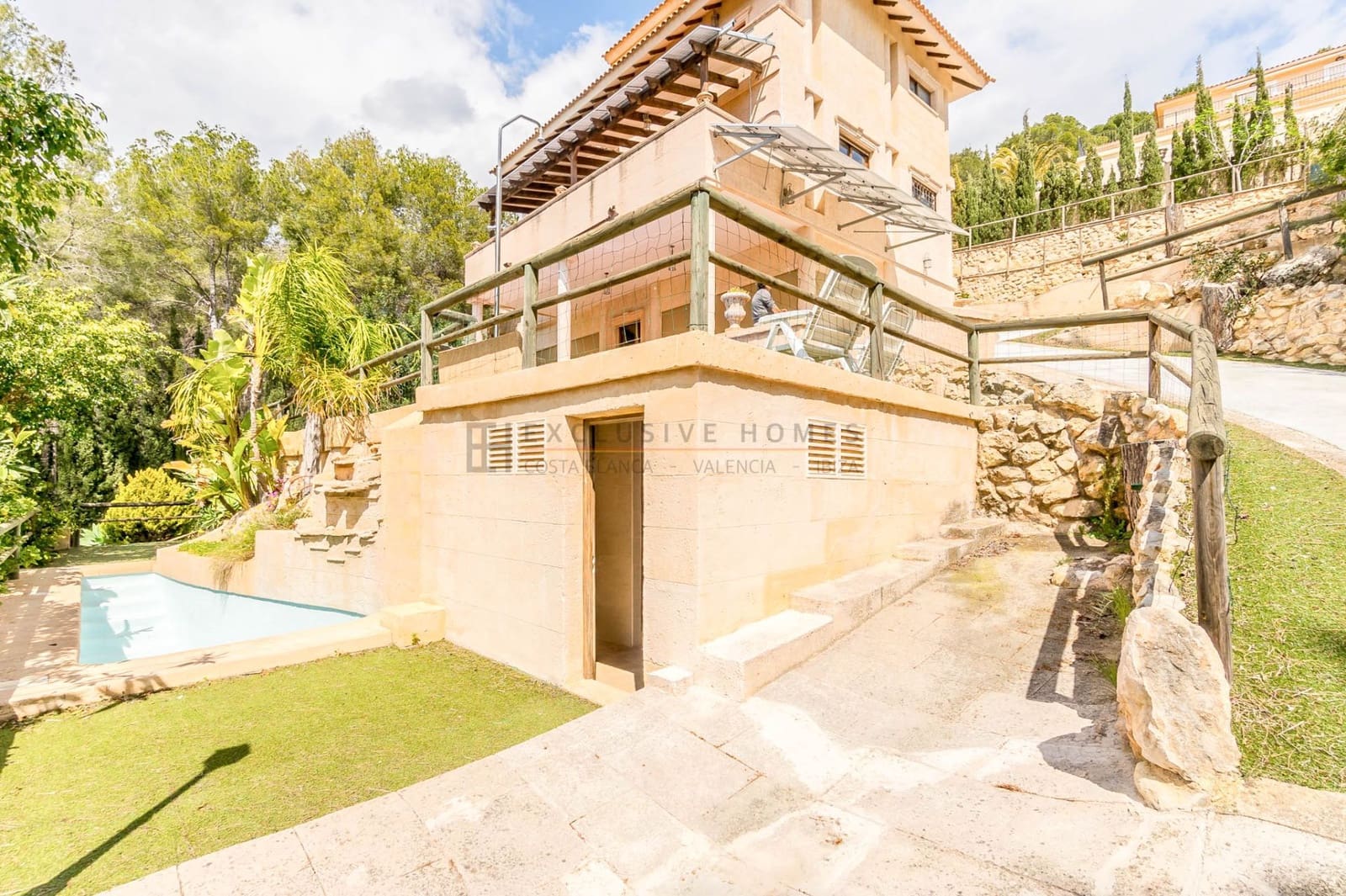 4 bedroom Villa for sale in Altea la Vella with pool garage - € 632,000 (Ref: 8905058)