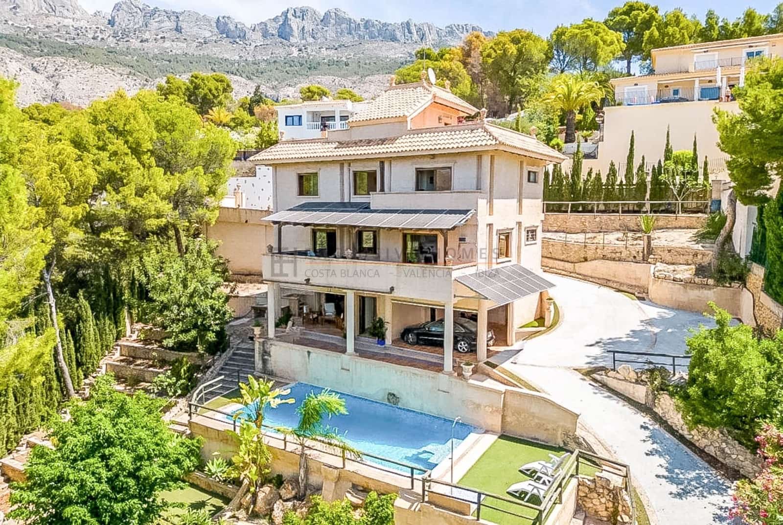 4 bedroom Villa for sale in Altea la Vella with pool garage - € 632,000 (Ref: 8905058)