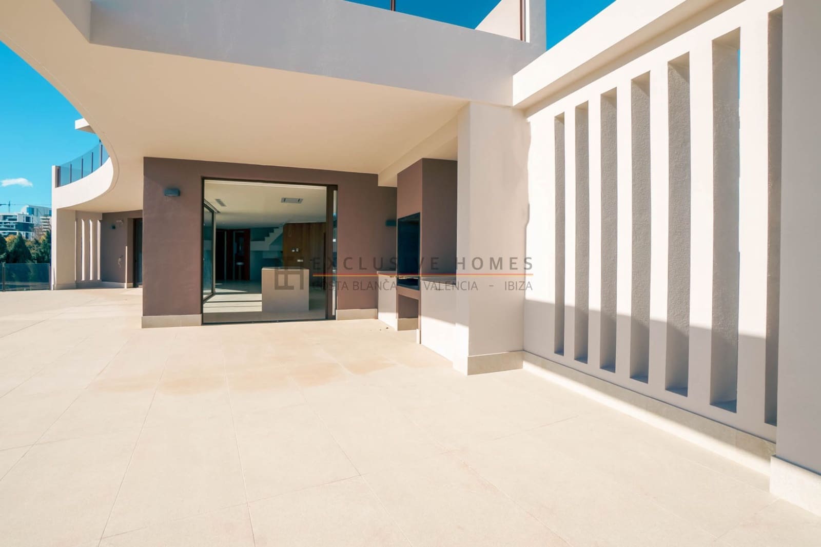 5 chambre Villa/Maison à vendre à Calpe / Calp avec piscine garage - 1 550 000 € (Ref: 9938605)