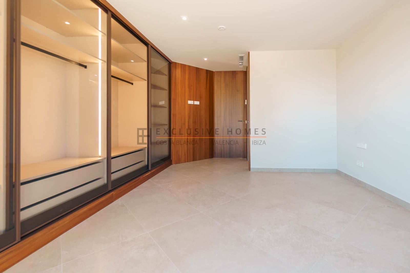 5 chambre Villa/Maison à vendre à Calpe / Calp avec piscine garage - 1 550 000 € (Ref: 9938605)