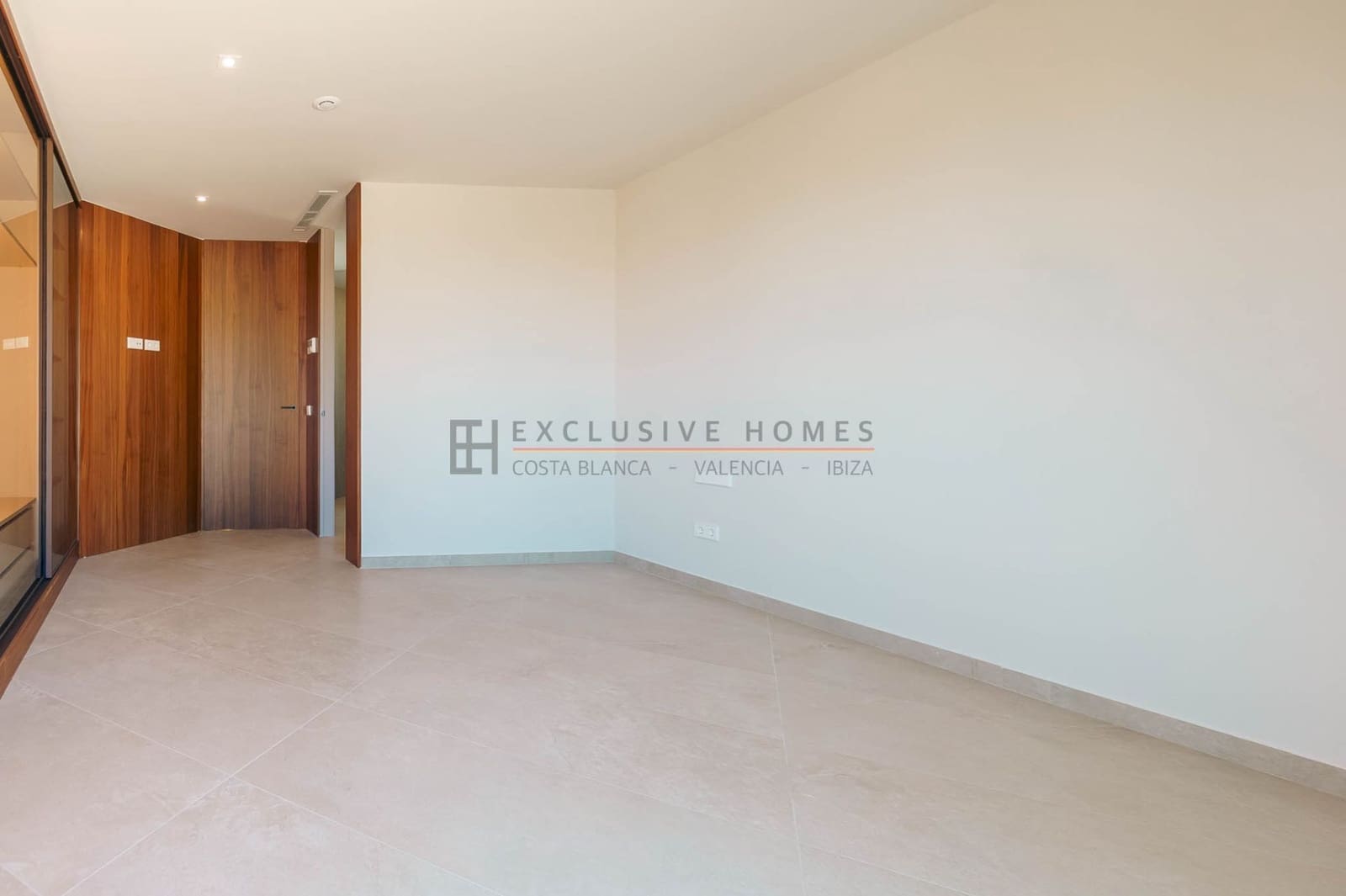 5 chambre Villa/Maison à vendre à Calpe / Calp avec piscine garage - 1 550 000 € (Ref: 9938605)