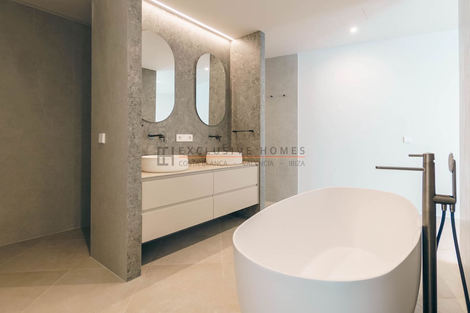 5 chambre Villa/Maison à vendre à Calpe / Calp avec piscine garage - 1 550 000 € (Ref: 9938605)