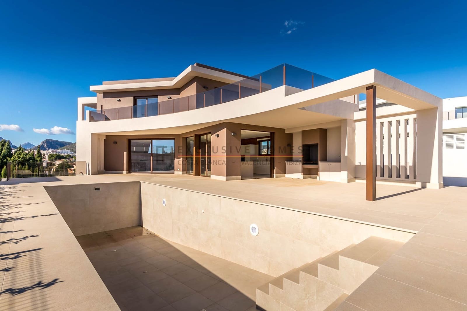 5 chambre Villa/Maison à vendre à Calpe / Calp avec piscine garage - 1 550 000 € (Ref: 9938605)