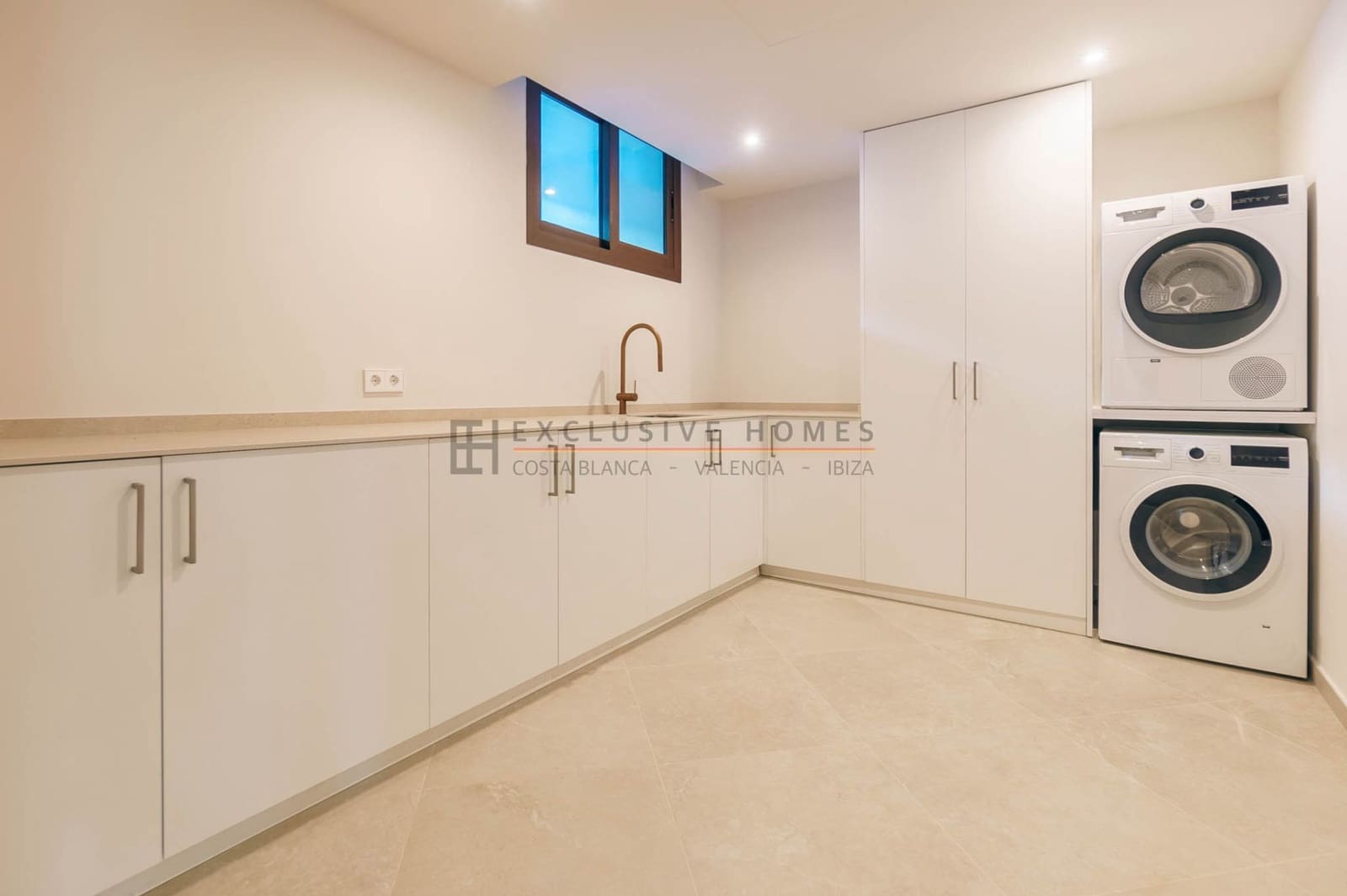 5 chambre Villa/Maison à vendre à Calpe / Calp avec piscine garage - 1 550 000 € (Ref: 9938605)