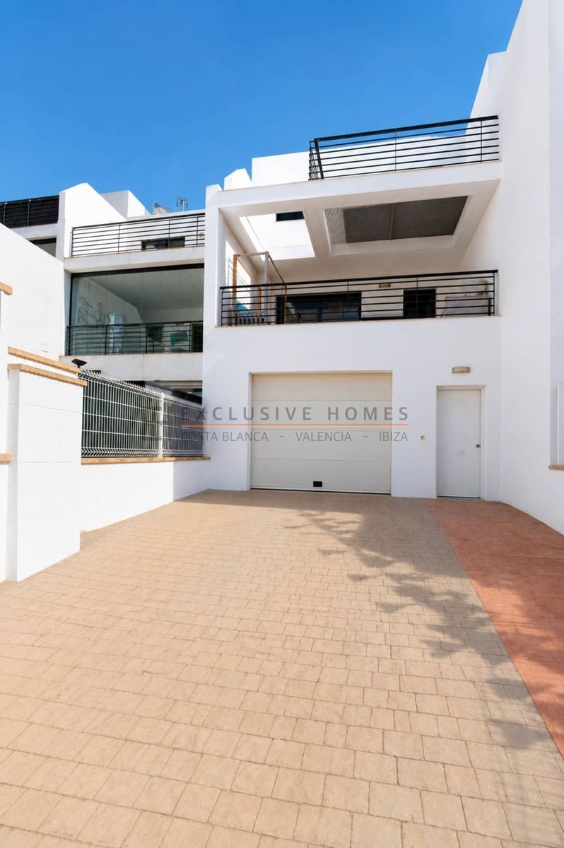 3 soveværelse Byhus til salg i Albir med swimmingpool garage - € 495.000 (Ref: 9938608)