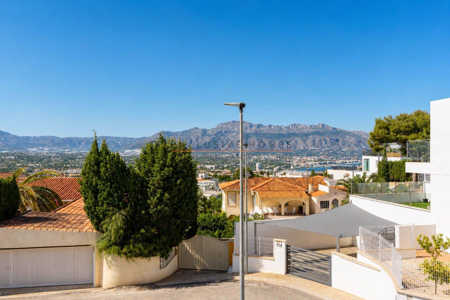 3 soveværelse Byhus til salg i Albir med swimmingpool garage - € 495.000 (Ref: 9938608)
